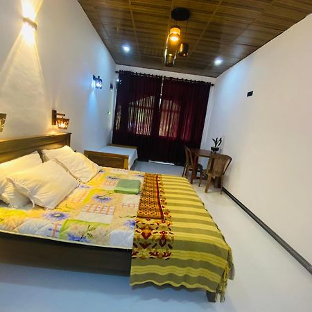 Hotel Rathnapriya Oasis Ampara Exterior foto