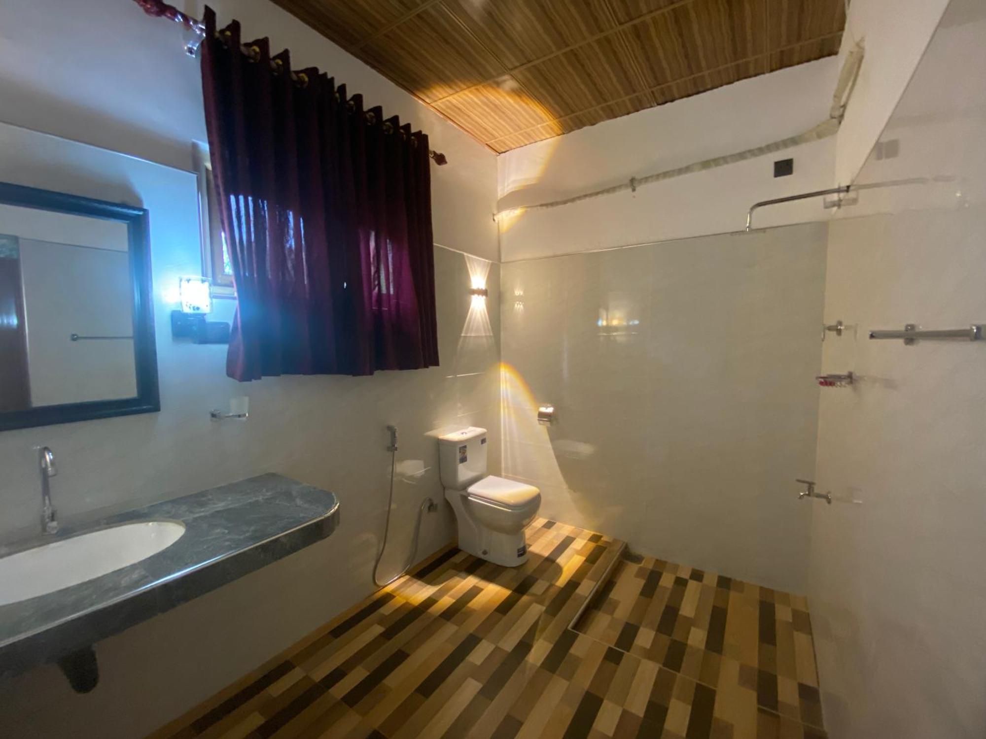 Hotel Rathnapriya Oasis Ampara Exterior foto