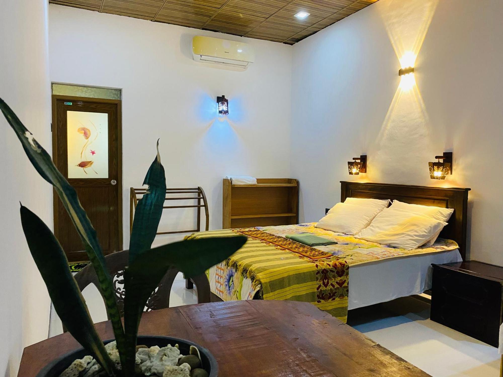 Hotel Rathnapriya Oasis Ampara Exterior foto